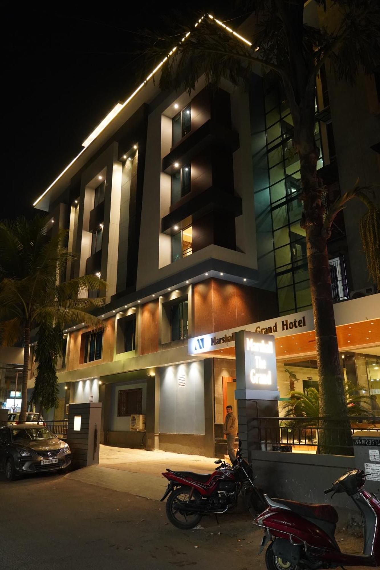 Marshall The Grand Hotel Ahmedabad Exterior foto