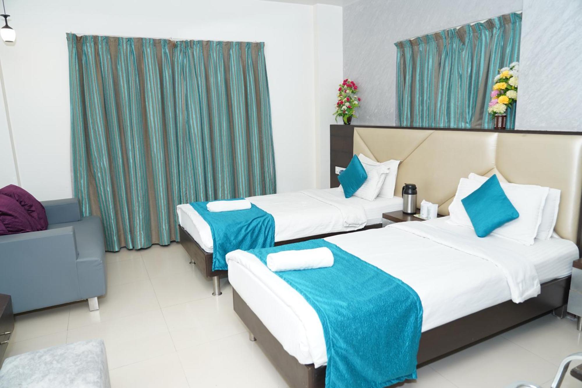 Marshall The Grand Hotel Ahmedabad Exterior foto