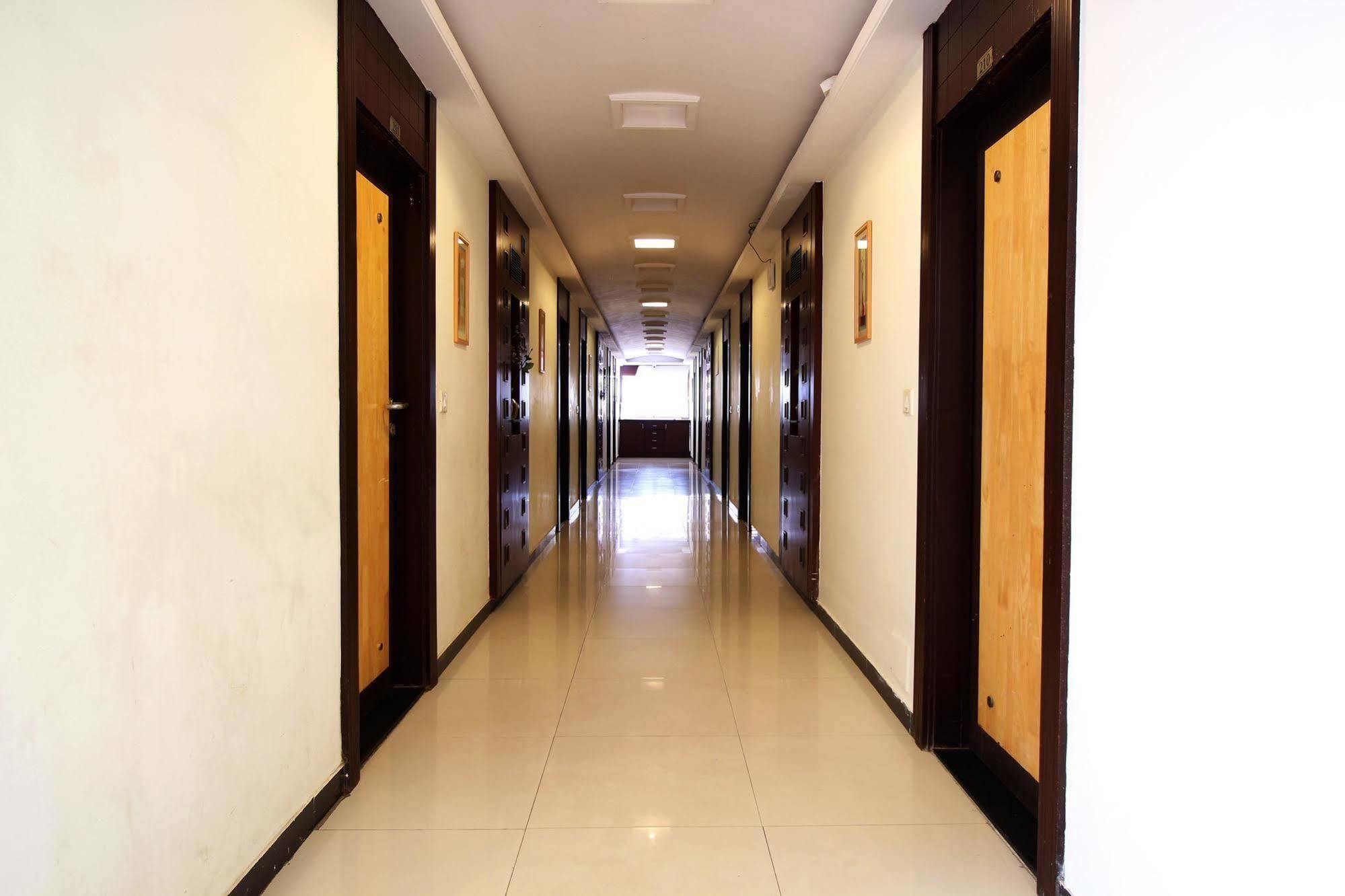 Marshall The Grand Hotel Ahmedabad Exterior foto